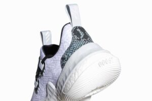 ice trae tenis